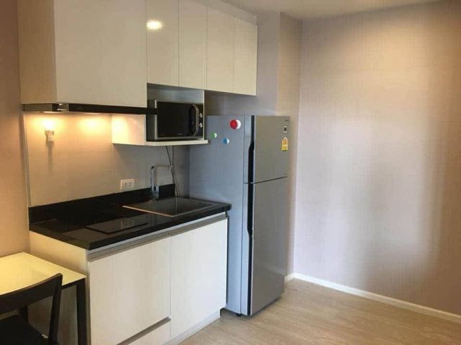 ขายคอนโดปาล์มสปริง นิมมาน เชียงใหม่ Palm Springs Nimman Condo พร้อมเฟอร์และเครื่องไฟฟ้า 