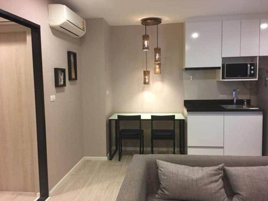 ขายคอนโดปาล์มสปริง นิมมาน เชียงใหม่ Palm Springs Nimman Condo พร้อมเฟอร์และเครื่องไฟฟ้า 