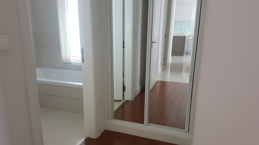 Sale/Rent Q Langsuan Condo 3B/2B  80.23 sqm. Fully Furnished  