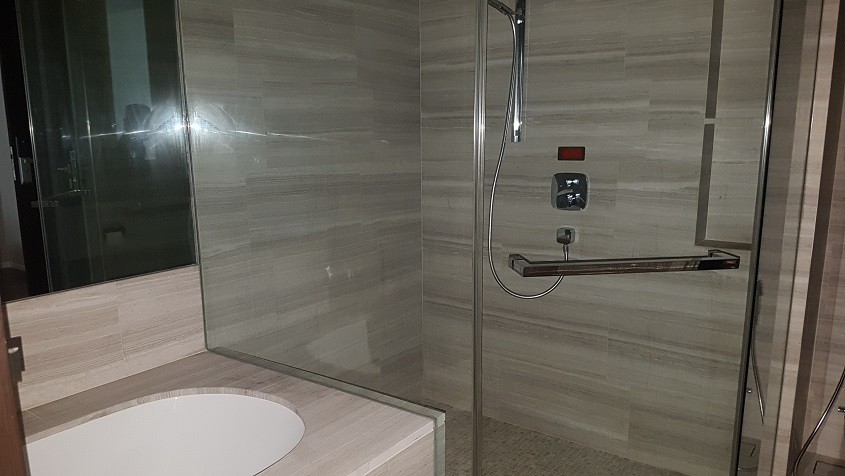 Sell Diplomat Sukhumvit39 Condo Fully Furnished, 150m. from BTS Phrompong    