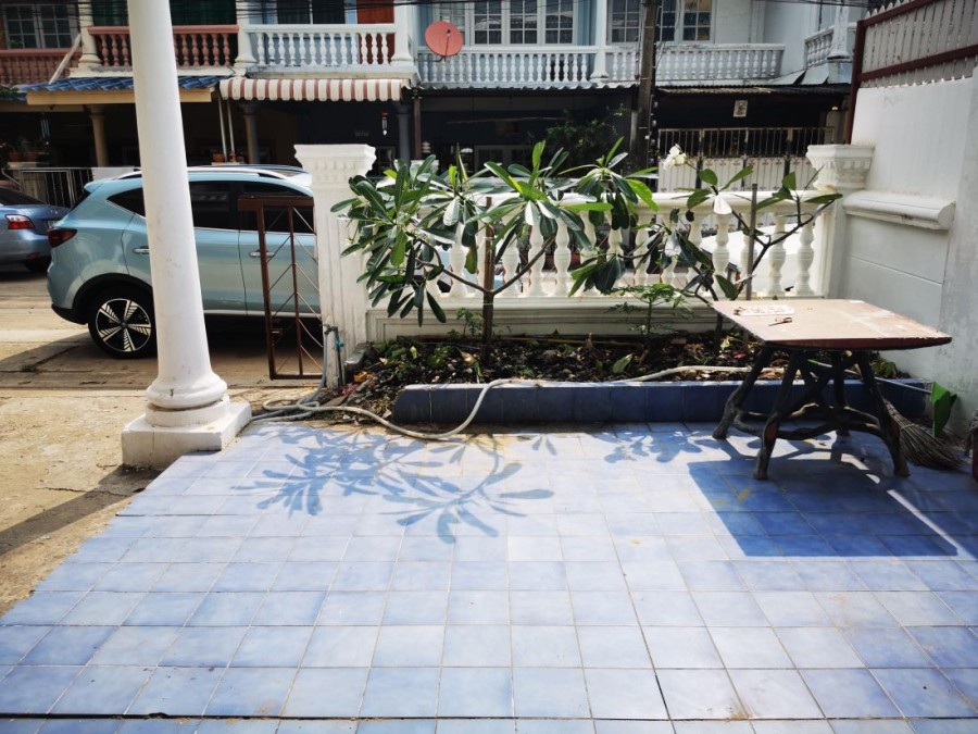 ให้เช่าทาวน์เฮ้าส์ 2 ชั้น ขนาด 36 ตรว. มี 3 ห้องนอน 2ห้องน้ำ ในซอยสุขุมวิท 101 บางจาก ใกล้ BTS ปุณณวิถี 