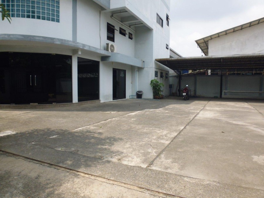 ให้เช่าพื้นที่สำนักงาน ในซอยถนนพัฒนาการ 69 ใกล้แยกออ่อนนุช ถนนศรีนครินทร๋ ตัดใหม่ไปถนนเฉลิมพระเกียรติ ร.9