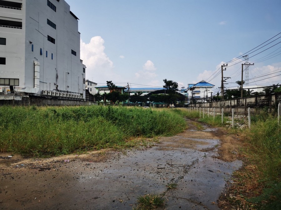 ขายที่ดิน 692 ตรว. ติดถนนเฉลิมพระเกียริติ ร.9 ซอย12 ใกล้สวนหลวง ร.9 และ MRT ศรีอุดม 