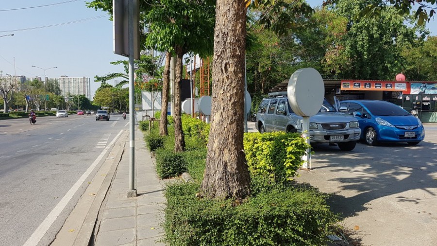 ขายที่ดิน 3-1-33 ไร่ ติดถนนศรีนครินทร์ หน้า ร.พ สมิติเวช ศรีนครินทร์ ใกล้ Airport หัวหมาก และ และแยกมอเตอร์เวย์