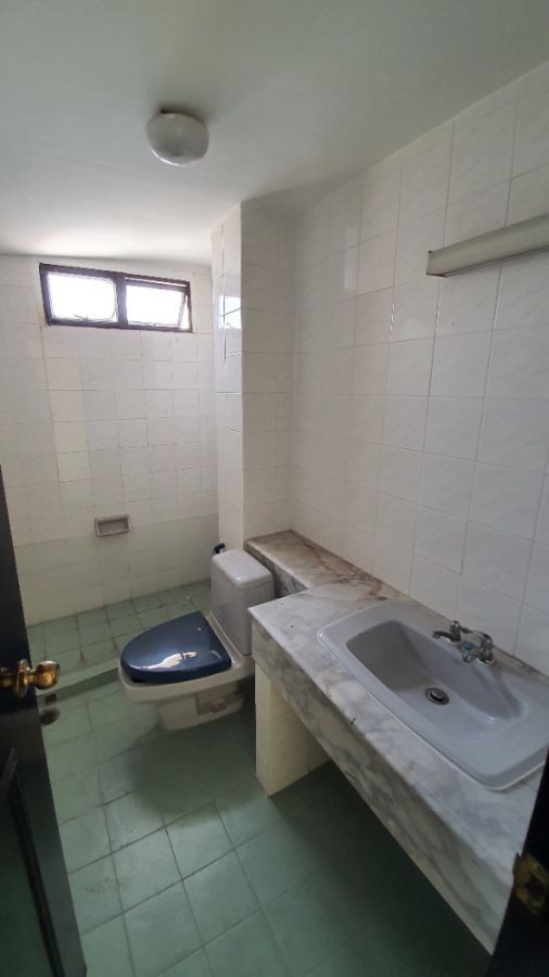 ขายบ้าน 4 ชั้น 49 ตรว. ซอยสุวรรณมณี (ประชาอุทิศ 23)  ใกล้สี่แยกเหม่งจ๋าย และโรงเรียนนานาชาติ KIS International School