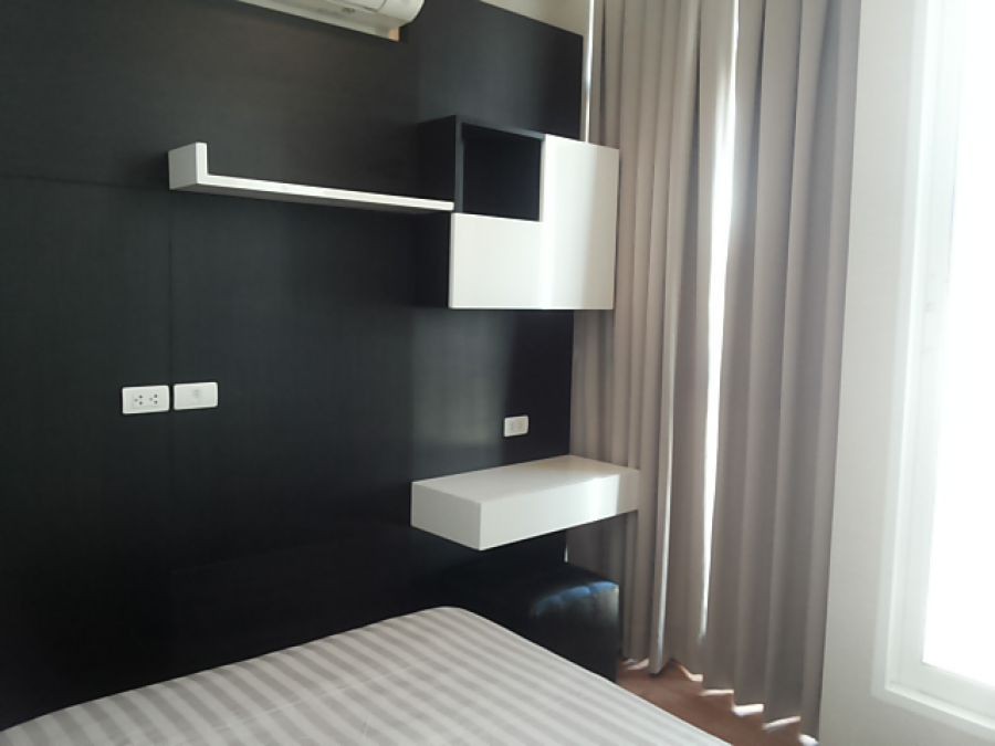 เดอะโคสต์คอนโด ขนาด 2 นอน 1 น้ำ  ตั้งอยู่สี่แยกบางนา วิวไบเทคและรถไฟฟ้า  ตกแต่งสวยพร้อมด้วยเฟอร์นิเจอร์