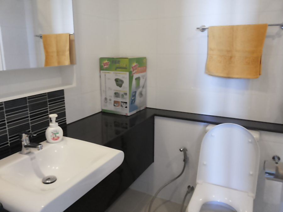 เดอะโคสต์คอนโด ขนาด 2 นอน 1 น้ำ  ตั้งอยู่สี่แยกบางนา วิวไบเทคและรถไฟฟ้า  ตกแต่งสวยพร้อมด้วยเฟอร์นิเจอร์