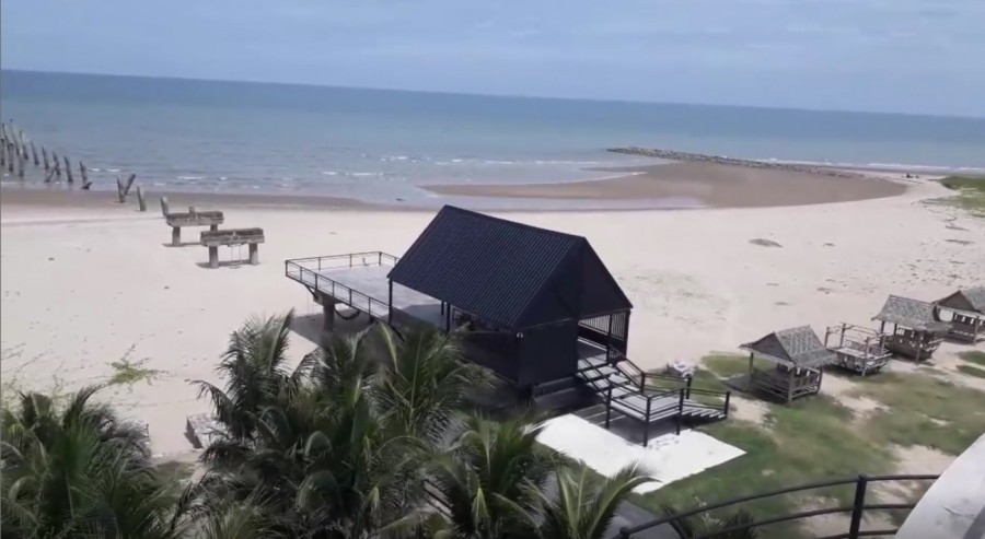 ขายที่ดินติดทะเล 14-2-40 ไร่ ติดกับรีสอร์ทเวลาวิลล่าชะอำ อำเภอบ้านแหลม จังหวัดเพชรบุรี 