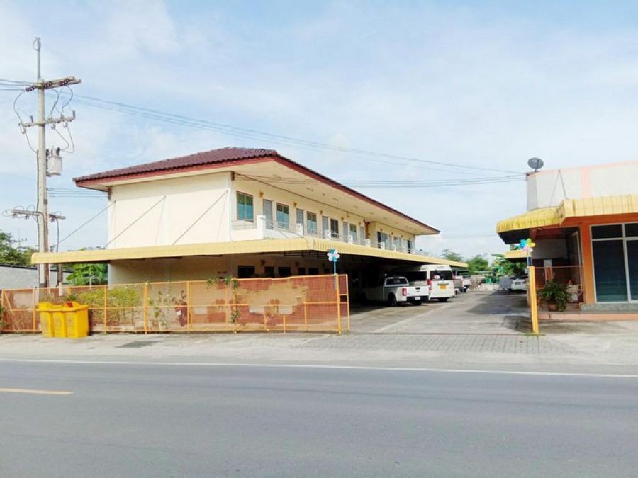 C4755 ขายกิจการหอพักติดโรงงาน 365 ตารางวา จำนวน 26 ห้อง ถนนชลบุรี บ้านบึง หนองซ้ำซาก