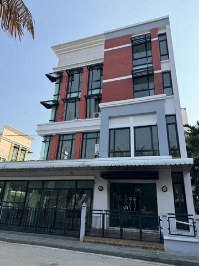 ให้เช่าสำนักงาน 4 ชั้น 600 ตรม. โครงการบ้านกลางกรุง Office Park Bangna ติดริมถนนบางนา-ตราด กม 3 ฝั่งขาเข้า ใกล้ทางด่วน ใกล้เซ็นทรัลบางนา