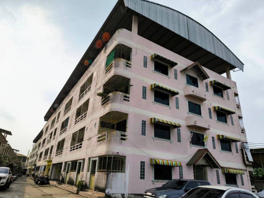 ขาย ภาทองธาราแมนชั่น  ถ.บางปลา  2 อาคาร 4ชั้น 166 ห้อง   เนื้อที่  1-3-67 ไร่  ย่านโรงงาน เมืองสมุทรสาคร  ZW499