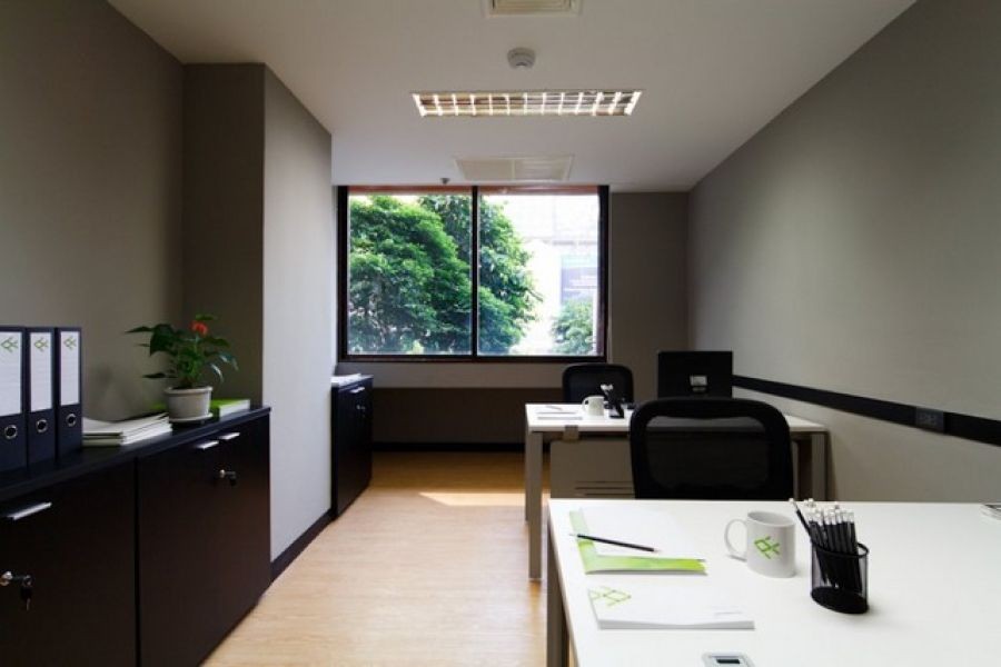 ออฟฟิศตกแต่งพร้อมใช้ สาทร  อาคารสาธรธานี  มีพนักงาน 1 ท่านขึ้นไป