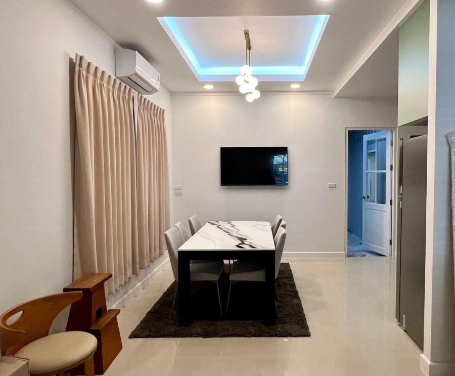 ให้เช่าบ้าน/โฮมออฟฟิศ 4 ชั้น โครงการพลัสพาร์ค อเวนิว ลาซาล-ศรีนครินทร์  ตกแต่งใหม่ สิ่งแวดล้อมดี ใกล้ BTSแบริ่ง และMRTศรีลาซาล