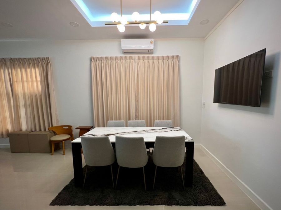 ให้เช่าบ้าน/โฮมออฟฟิศ 4 ชั้น โครงการพลัสพาร์ค อเวนิว ลาซาล-ศรีนครินทร์  ตกแต่งใหม่ สิ่งแวดล้อมดี ใกล้ BTSแบริ่ง และMRTศรีลาซาล