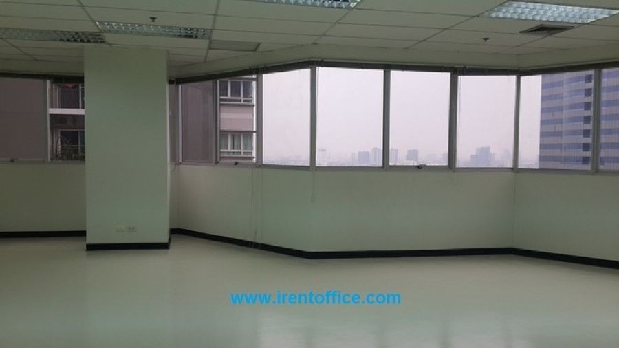 สำนักงาน อาคาร เล้าเป้งง้วน  60000 บาท. 1ห้องนอน 800 Square Wah ใกล้ - ทำเลทอง -