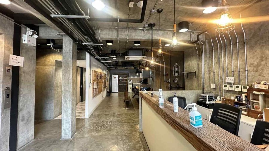 อาคารสวยทันสมัย 5 ชั้น มีลิฟท์ รีโนเวทใหม่ ย่านสีลม ทำเลดี ใจกลางเมืองกรุงเทพ ใกล้ BTS ห้าง ทางด่วนฯ