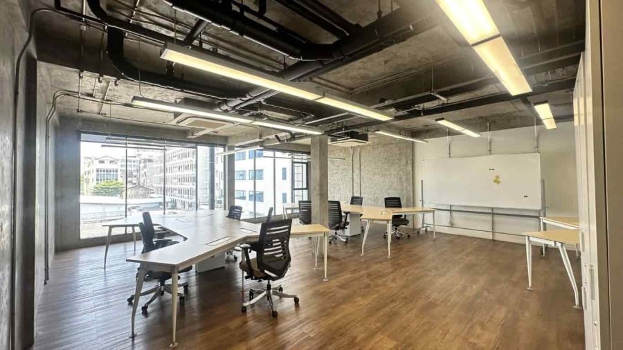 อาคารสวยทันสมัย 5 ชั้น มีลิฟท์ รีโนเวทใหม่ ย่านสีลม ทำเลดี ใจกลางเมืองกรุงเทพ ใกล้ BTS ห้าง ทางด่วนฯ