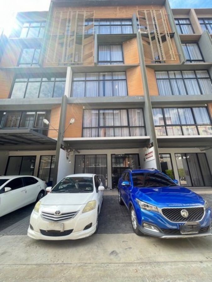 ให้เช่าเดอะไพรด์สุขุมวิท 77  THE PRIDE Sukhumvit 77 เนื้อที่ 28 ตรว แต่งพร้อมแอร์