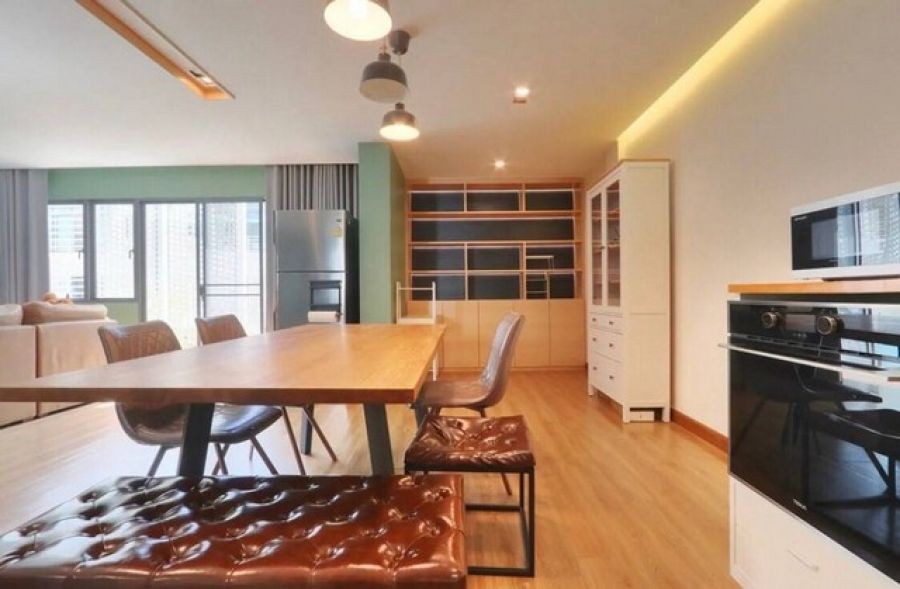 ขายโฮมออฟฟิศ 4 ชั้น ตกแต่งพร้อมเข้าอยู่ พร้อมชุดเฟอร์นิเจอร์