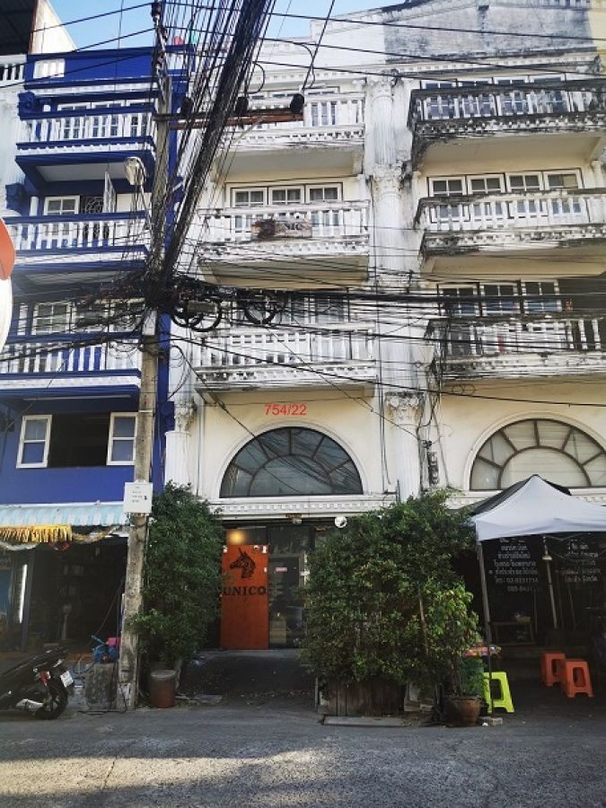 ขายพร้อมผู้เช่าอาคารพานิชย์ 4ชั้นครึ่ง มีดาดฟ้า 4นอน 3น้ำ  ถนนสุขุมวิท 101  ซอยปุณณวิถี 22 ใกล้ BTS ปุณณวิ