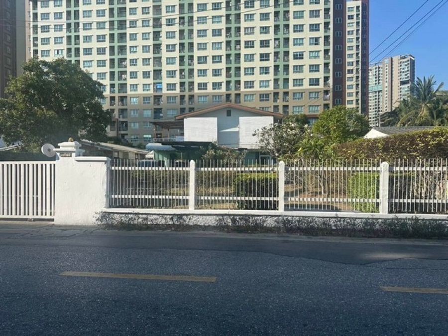 M68ให้เช่าบ้านเดี่ยวพร้อมโกดัง พหลโยธิน30 ซอยอาลาดิน เหมาะทำร้านอาหารหรือออฟฟิศ ปากซอยเป็นรถไฟฟ้าBTSพหลโยธิน