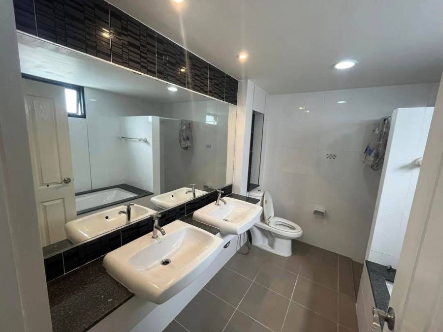 ทาวน์โฮม ม.ทรีโอร่มเกล้า 2นอน 3น้ำ #เลี้ยงสัตว์ได้ #จดทะเบียนษัทได้