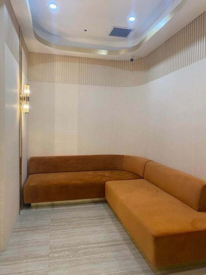 M68ให้เช่าพื้นที่สำนักงานพร้อมเฟอร์นิเจอร์ พื้นที่ใช้สอย 158 ตารางเมตร ในศูนย์การค้าBravo bkk ห้างShow DCเก่า ชั้น4