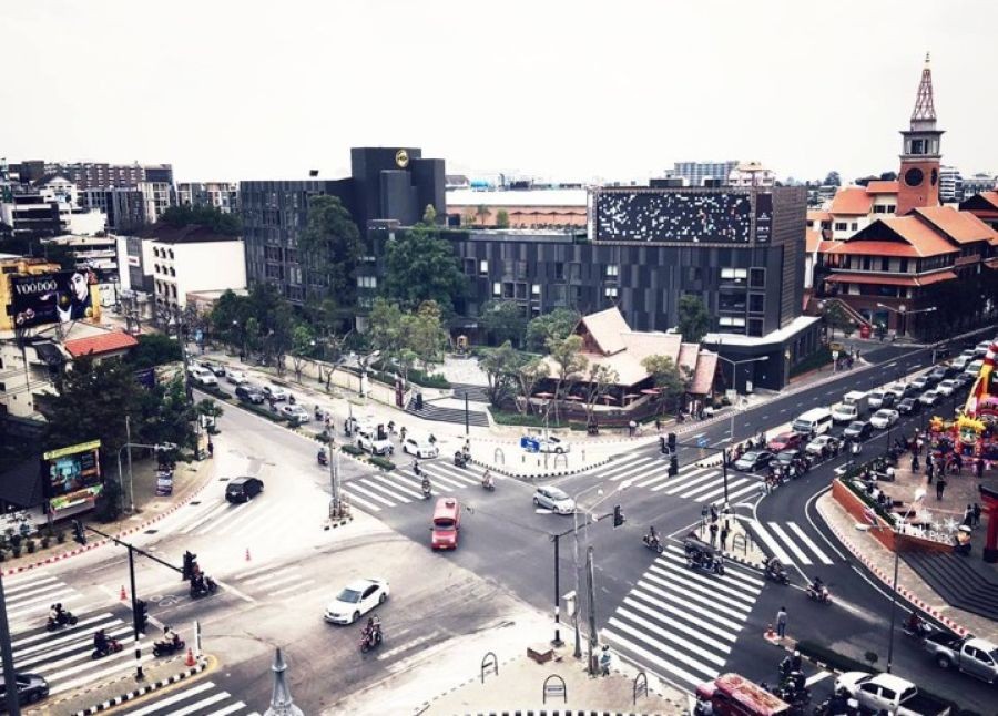 ให้เช่าระยะยาว หรือขายที่ดินแปลงใหญ่ ถนนสายเศรษฐกิจ จ.เชียงใหม่  เดินเพียง 5 นาที เมญ่า และ ถ.นิมมานเหมินทร์