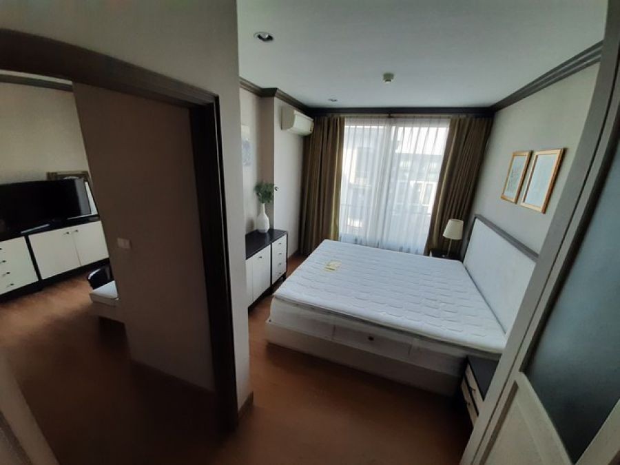 ขายขาดทุน  คอนโดThe Reserve เกษมสันต์ 3 ตรงข้าม MBK   39ตรม.   ราคา 5.85 ลบ.