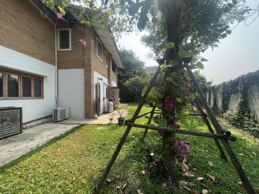 บ้านสวนแม่ริม บรรยากาศดีเหมาะเป็นบ้านพักตากอากาศหรือปล่อยเช่าทำรีสอร์ทเล็กๆ