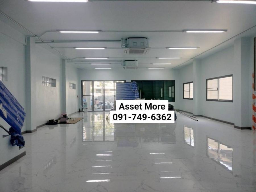 ให้เช่า ตึกอาคารสำนักงาน 3 ชั้น ตึกใหม่ ติดถนน รีโนเวทใหม่เอี่ยม  ขนาด520 ตรม. จอดรถได้ 5 คัน เดินทางสะดวกใกล้ทาวน์อินทาว