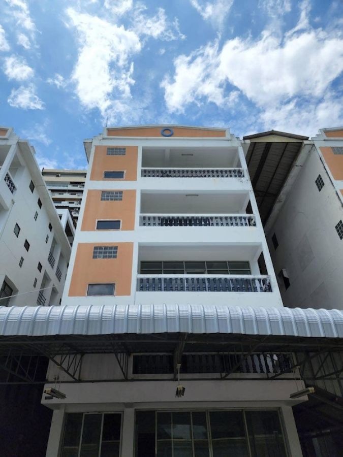 BH3373 ให้เช่า - โฮมออฟฟิศ 5 ชั้น พร้อมดาดฟ้า ถนนบางนาตราดขาเข้า ใกล้ไบเทค บางนา