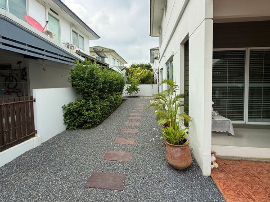 ขาย บ้านเดี่ยว อินนิซิโอ ปิ่นเกล้า-วงแหวน นนทบุรี ทำเลดี ใกล้แหล่งชุมชน ตลาดลุงออม ใกล้ 7-11 (เจ้าของขายเอง) โทร. 094-8942727