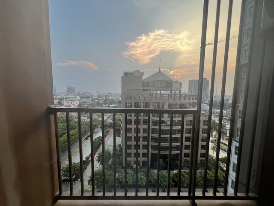 ขายคอนโด The Trust Condo งามวงศ์วาน By. QHouse ห้องใหญ่ ชั้น 12