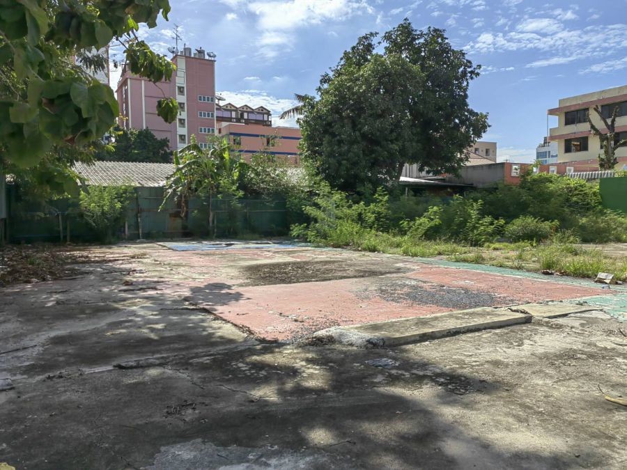 ที่ดิน 168ตรว. ซอยสุภาพงษ์ ถนนศรีนครินทร์ 40-42 ตรงข้ามซีคอนสแควร์  ใกล้ MRT สวนหลวง ร.9