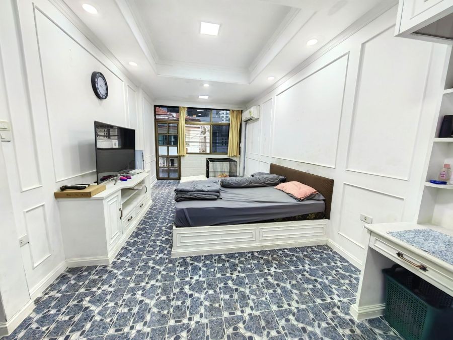 For Rent Townhouse 3 Bed3Bath in SoiAree Sukhumvit26 near BTS Phrompong