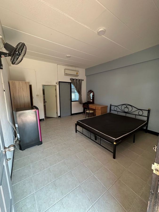 โซนแม่โจ้ เพียง 15.5 ล.เท่านั้น ขายหอพัก 2 ชั้น 700 ตรว. 39 ห้อง สันทราย พร้อมผู้เช่าเต็มทุกห้อง ใกล้มหาวิทยาลัยแม่โจ้