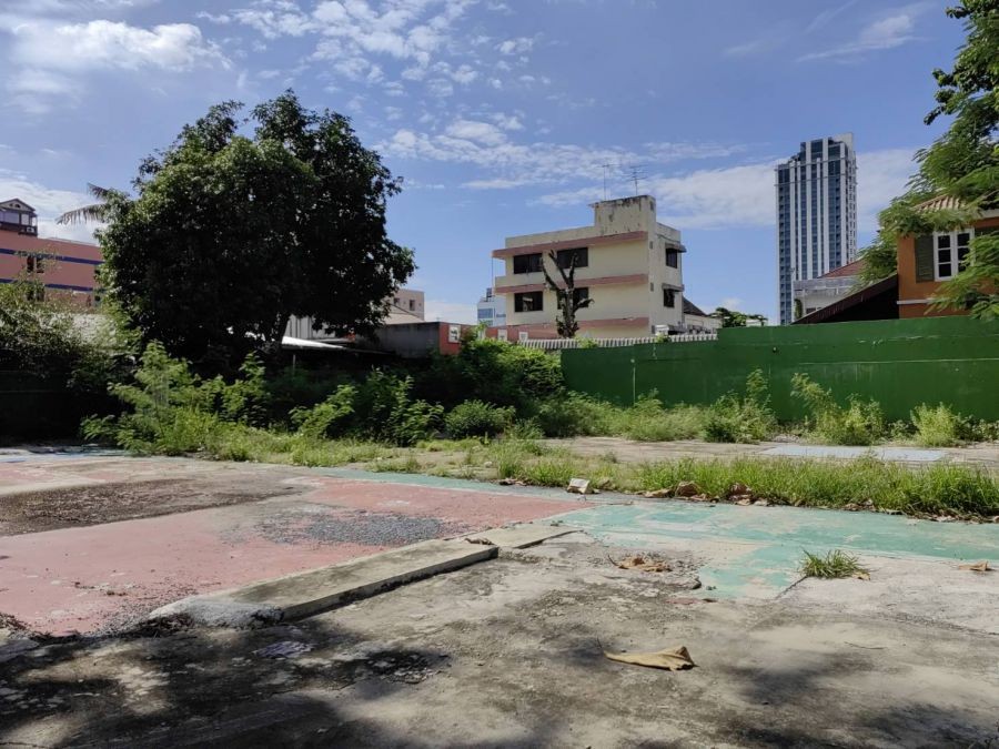 ที่ดิน 168ตรว. ซอยสุภาพงษ์ ถนนศรีนครินทร์ 40-42 ตรงข้ามซีคอนสแควร์  ใกล้ MRT สวนหลวง ร.9