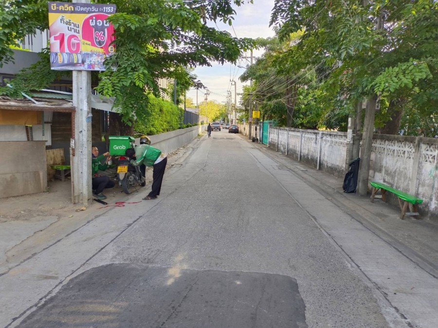 ขายที่ดิน 785ตรว.  ติดถนนรามอินทรา 86 ห่างจากสถานีรถไฟฟ้าสายสีชมพูสถานีเศรษฐบุตรบำเพ็ญ(PK28) เพียง 100ม. 