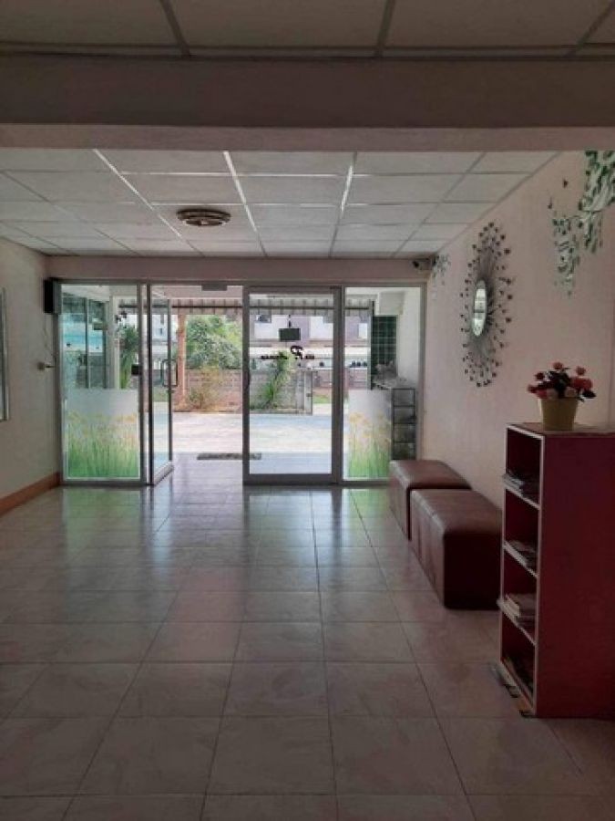 ขายตามสภาพ หอพัก 3 ชั้น ใกล้ม.แม่โจ้ สันทราย