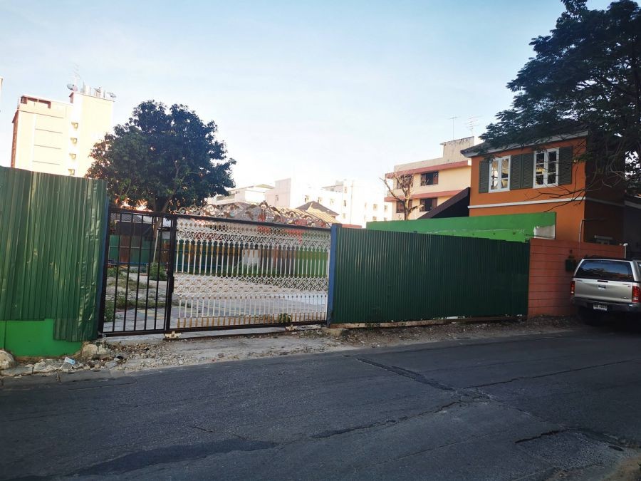 ที่ดิน 168ตรว. ซอยสุภาพงษ์ ถนนศรีนครินทร์ 40-42 ตรงข้ามซีคอนสแควร์  ใกล้ MRT สวนหลวง ร.9