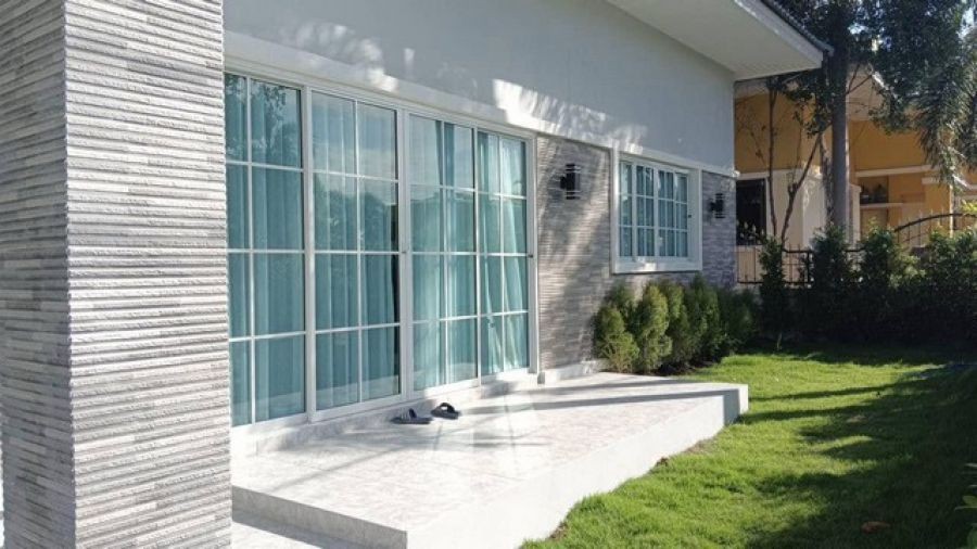 บ้านเดี่ยว 95 ตรว. รีโนเวทใหม่ สวยๆ บางละมุง พัทยา ใกล้ ทางด่วนมอเตอร์เวย์