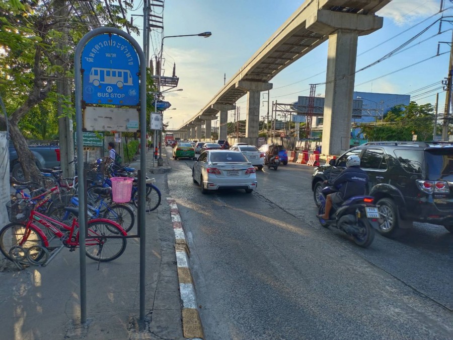 ขายที่ดิน 785ตรว.  ติดถนนรามอินทรา 86 ห่างจากสถานีรถไฟฟ้าสายสีชมพูสถานีเศรษฐบุตรบำเพ็ญ(PK28) เพียง 100ม. 