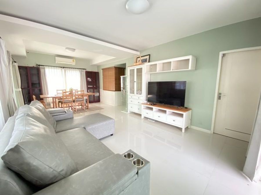 ให้เช่าบ้านเดี่ยว หลังมุม หมู่บ้านพฤกษ์ลดา ประชาอุทิศ 90 มีเฟอร์ครบ สนามกว้าง หลังใหญ่ที่สุดใน 4 โซนใหม่ โทร 0633659464