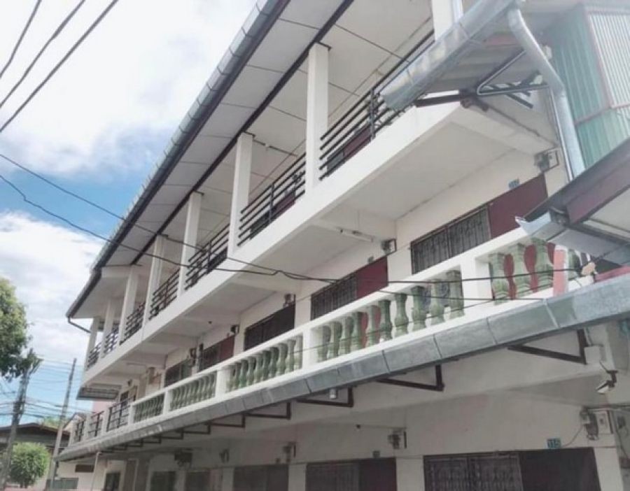 หอพัก 3 ชั้น มีใบอนุญาติ ผู้เช่าเต็ม โซนวัวลาย