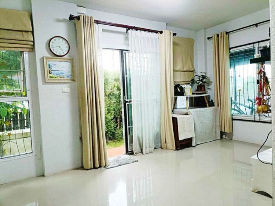 รร รพ.หนองจอก 1 กม. บ้านเดี่ยว 2นอน 42ตร.วา. 170ตร.ม.วัดหนองจอก 900ม.ให้เช่า แอร์ ใกล้สนามกีฬา ฟูตซอล บางกอกอารีนา  ตลาดหนองจอก 900ม.