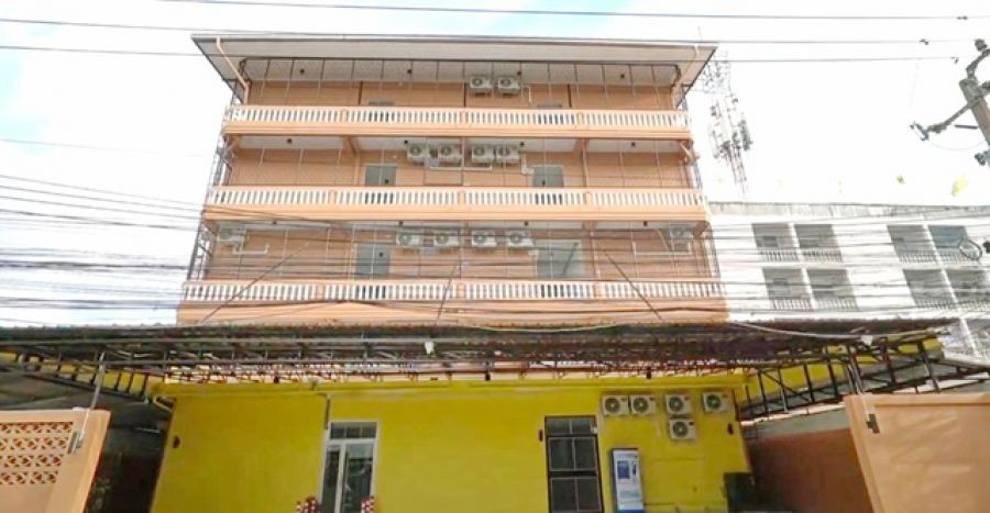 โรงแรมใหม่ไม่เคยอยู่ ม.กำนันแม้น 22-32 Big C กัลปพฤกษ์ รร.นานาชาติบริติชโคลัมเบีย 600 ม.  62 นอน 2,002 ตร.ม 152ตร.วา.  62 น้ำ