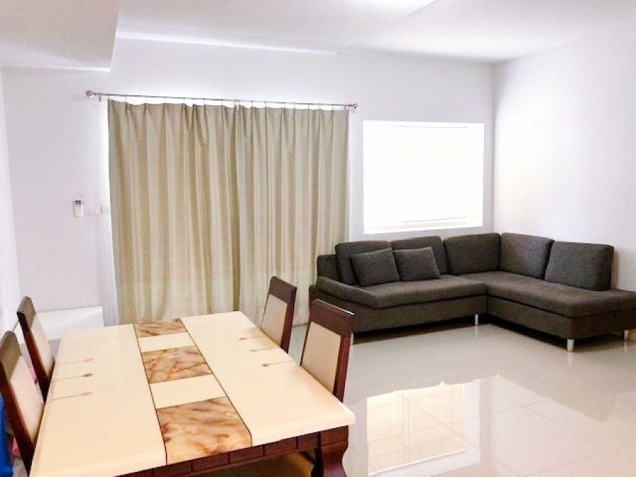 เฟอร์หรูที่สุด ถูกที่สุดใน อินดี้ บางนา กม.7 คอนคอร์เดียน 800 ม.ทาวน์เฮาส์ 2 ชั้น ใหม่  2นอน 3น้ำ ย่านเมกะบางนา 1.4 กม. 3แอร์ 18 ตร.วา.