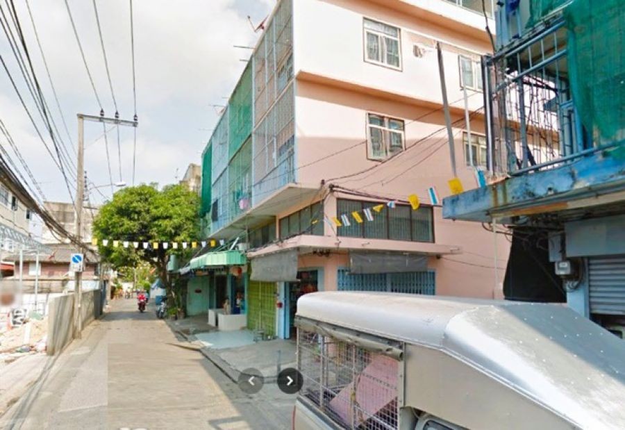 ตลาดโกวบ๊อ300ม. Iconsiam 3.6กม. BTS ตลาดพลู 1.2 กม. จอดรถได้ 1คัน บิ๊กซี ดาวคะนอง 600ม. เช่า- ขายอาคารพาณิชย์ 3 ชั้น 3 นอน 1 น้ำ