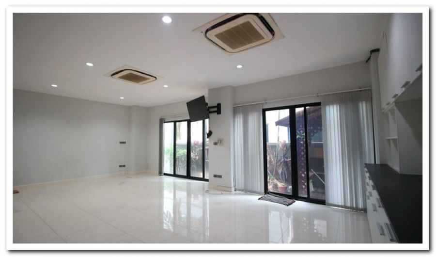 ขาย Luxury Home Office โครงการ The Ace Srinakarin 15 40 ล้านบาท